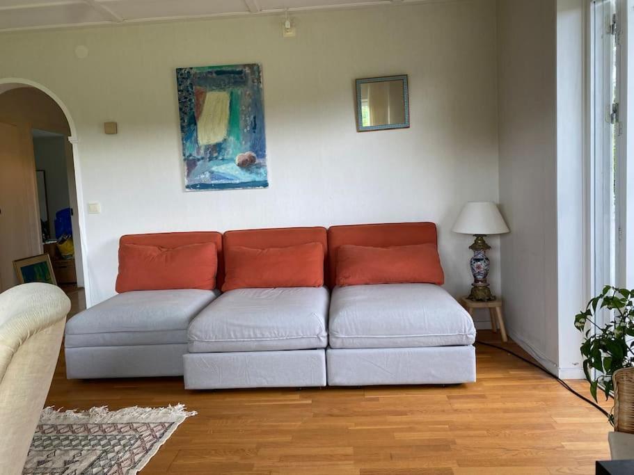 Apartment Right Next To The Golf Course And With The Ocean Just Around The Corner Ljungskile Exteriör bild
