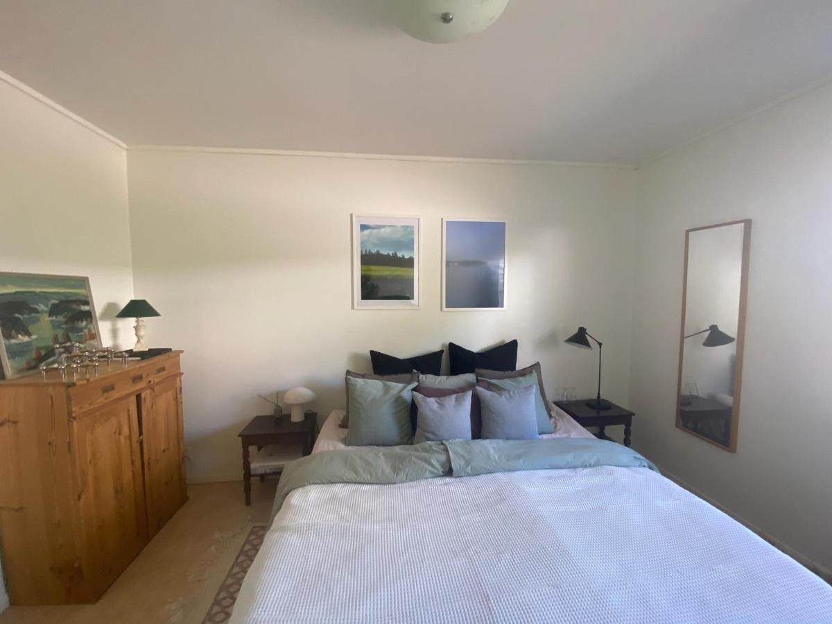 Apartment Right Next To The Golf Course And With The Ocean Just Around The Corner Ljungskile Exteriör bild