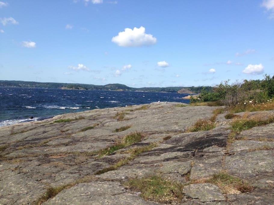 Apartment Right Next To The Golf Course And With The Ocean Just Around The Corner Ljungskile Exteriör bild